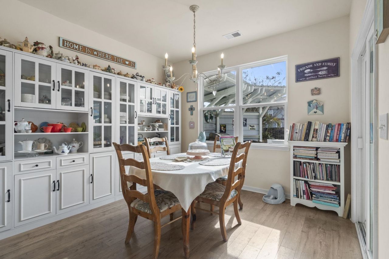 369 Castaway Key Dr. Photo 17