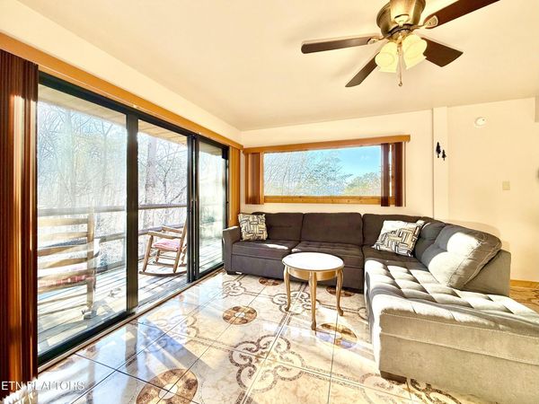 1081 Cove Rd, Sevierville, TN 37876