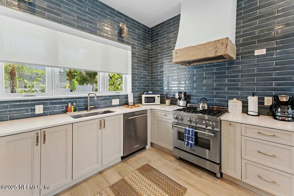 427 N 6th Street, Jacksonville Beach, FL 32250 Photo
