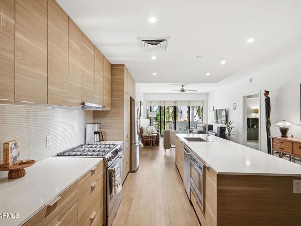 2300 E CAMPBELL Avenue, Unit 329, Phoenix, AZ 85016