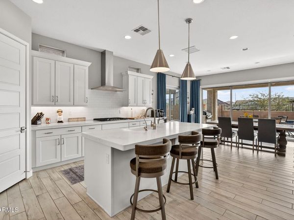 5721 E SCARLET Street, Mesa, AZ 85215