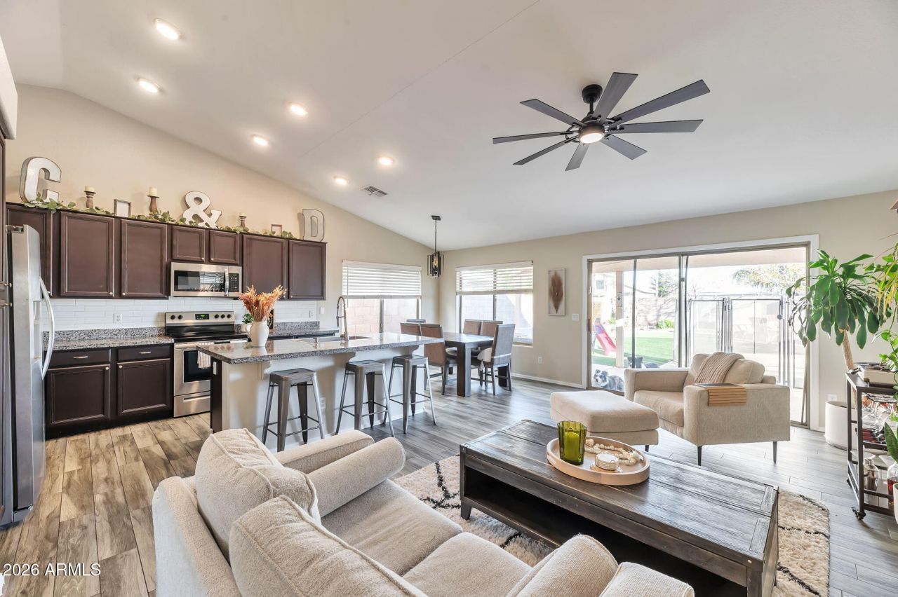 1612 E Laurel Avenue, Gilbert, AZ 85234 Main Photo