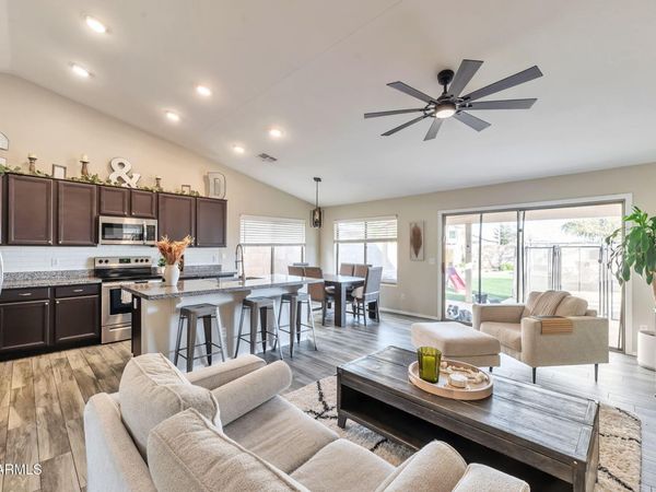 1612 E LAUREL Avenue, Gilbert, AZ 85234