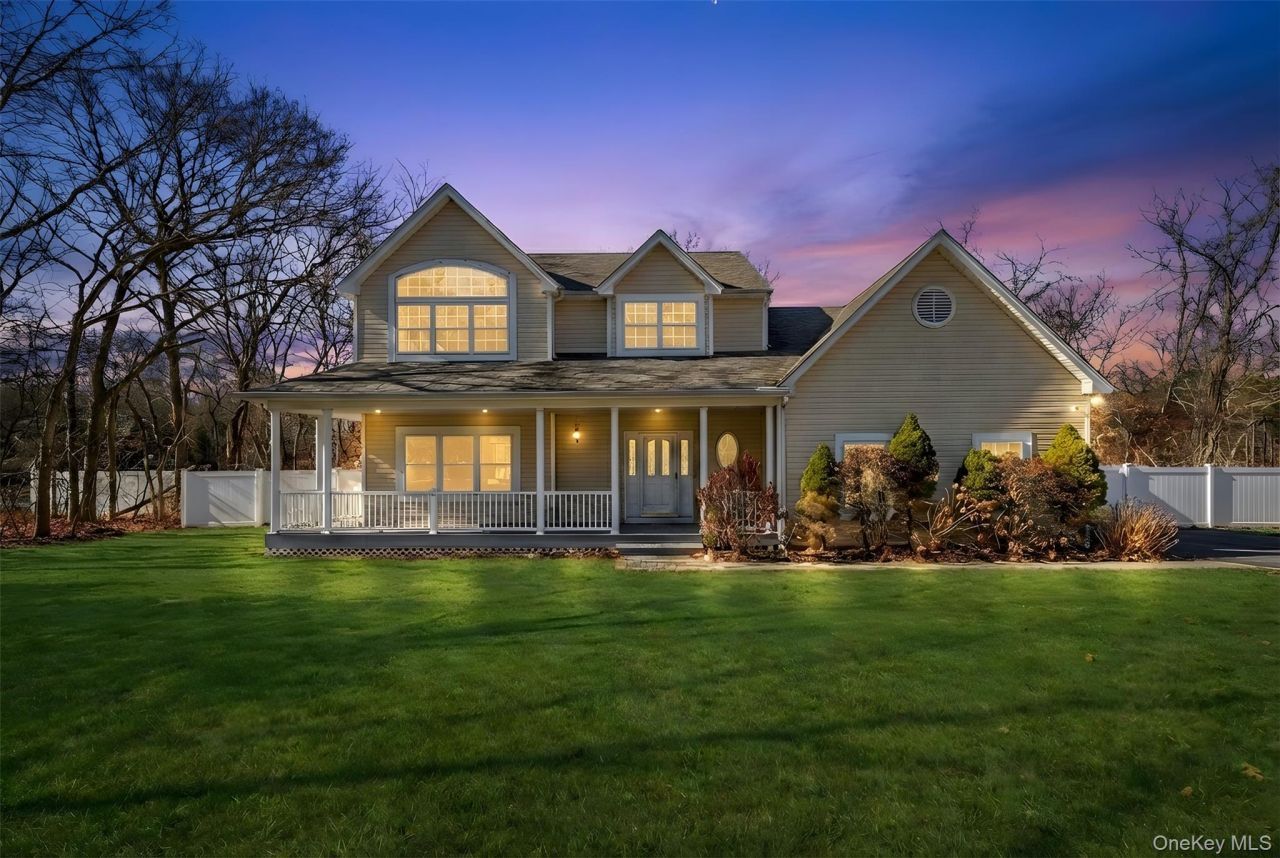 36 S. Cozine Road, Center Moriches, NY 11934 Main Photo