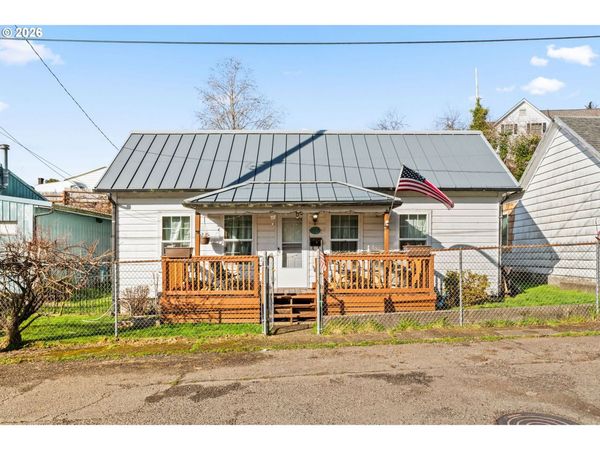 217 PITT ST, Gardiner, OR 97441