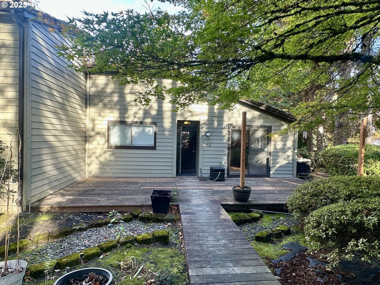 7612 SW Cresmoor Dr, Beaverton, OR 97008 Main Photo