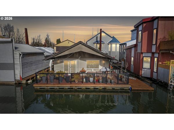 34326 Johnsons Landing RD, Unit B7, Scappoose, OR 97056