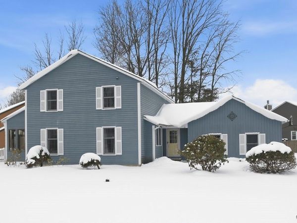 4262 Cactus Circle, Liverpool, NY 13090