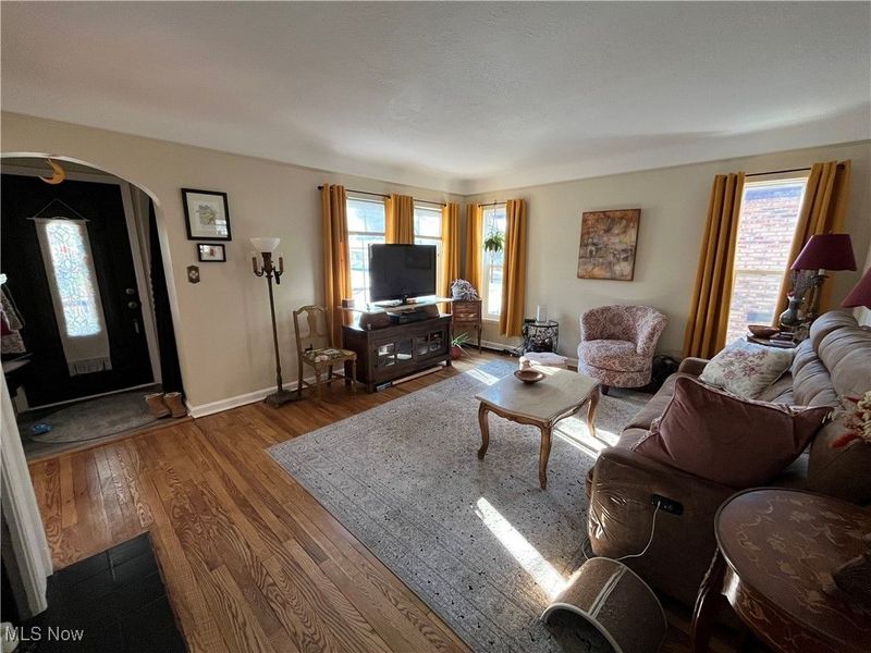 20654 Belvidere Avenue, Fairview Park, OH 44126 Photo 4