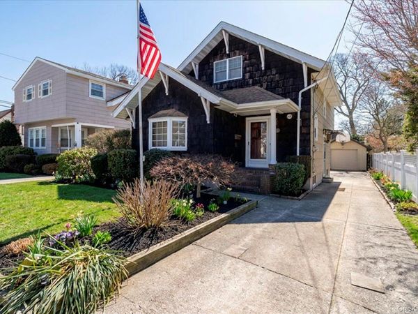 560 Stowe Avenue, North Baldwin, NY 11510