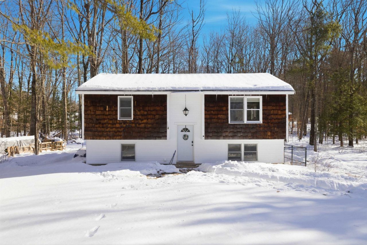 10 Woodlawn Avenue, Northfield, NH 03276 Main Photo