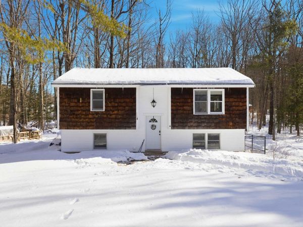 10 Woodlawn Avenue, Northfield, NH 03276