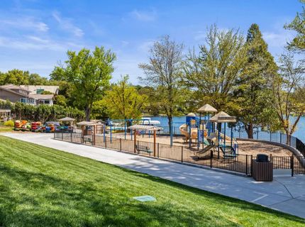 22957 Sunset Ridge Dr, Auburn, CA 95602 Photo