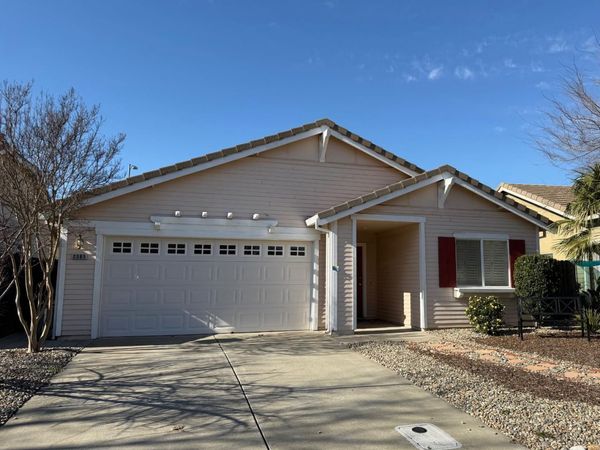 2385 Roualt St, Davis, CA 95618