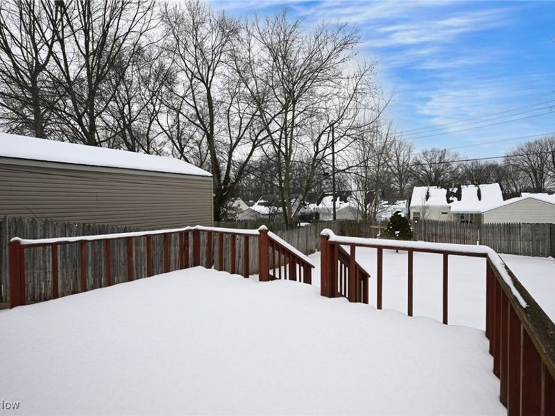 2155 Bailey Road, Cuyahoga Falls, OH 44221 Photo 6