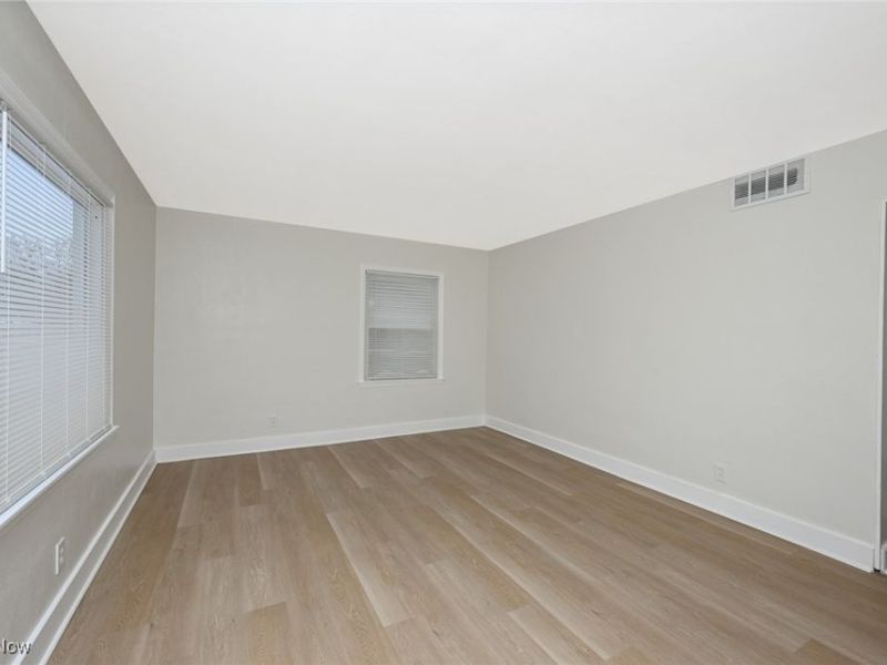 2155 Bailey Road, Cuyahoga Falls, OH 44221 Photo 9