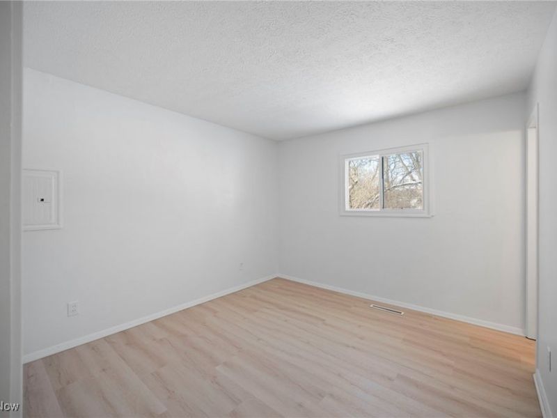 6186 Eldridge Boulevard, Bedford Heights, OH 44146 Photo 19