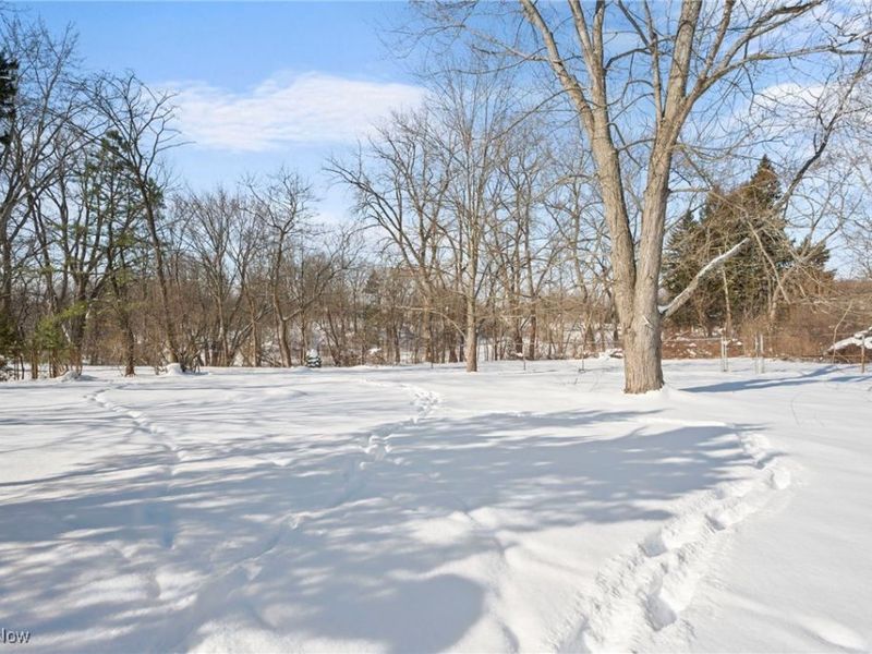 6186 Eldridge Boulevard, Bedford Heights, OH 44146 Photo 6