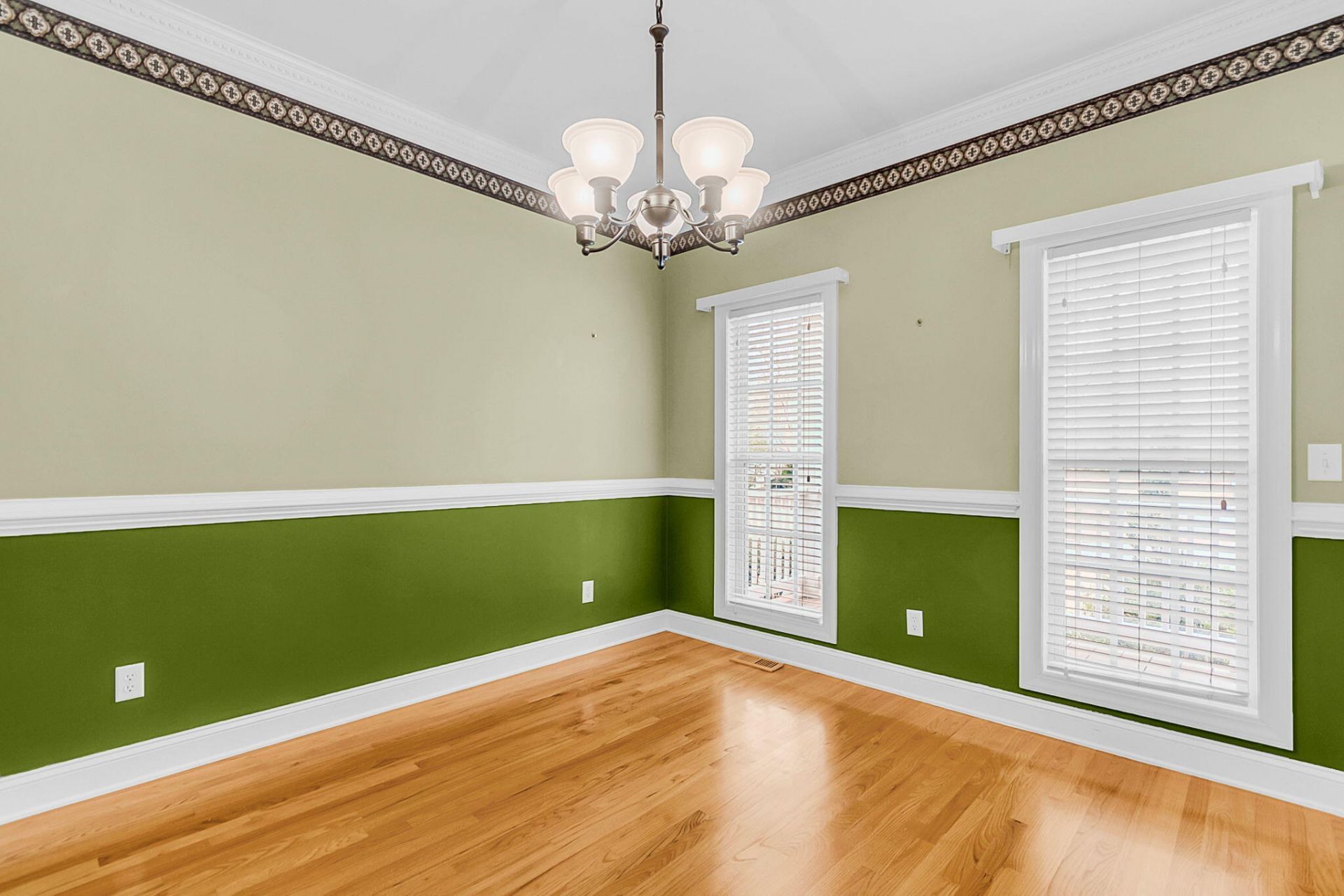 4403 Wild Thicket Lane Photo 10