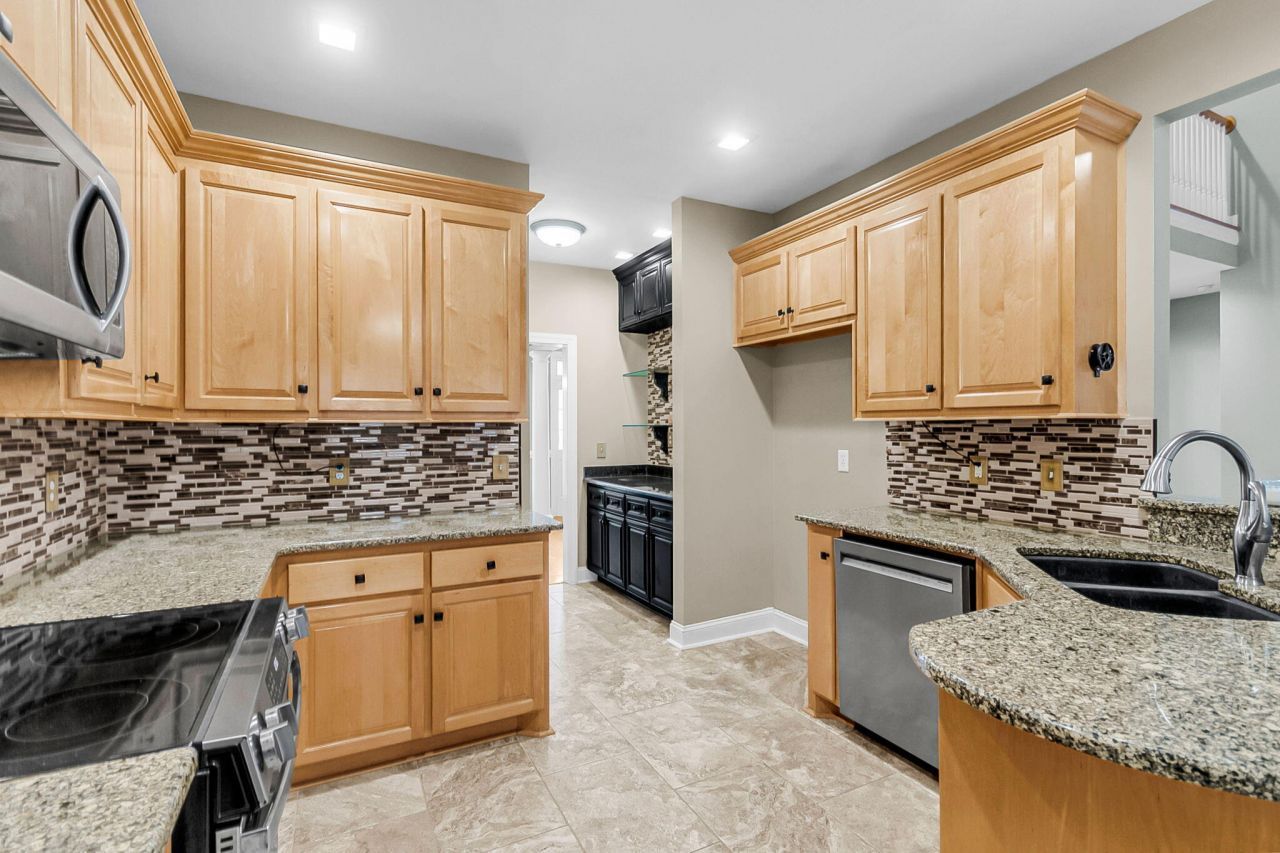 4403 Wild Thicket Lane Photo 15