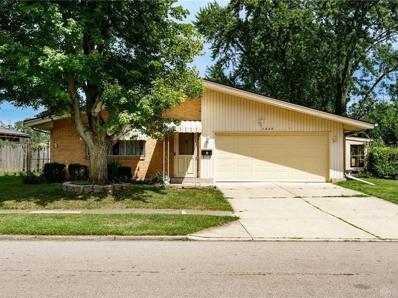 1629 Beaver Creek Lane, Kettering, OH 45429 Photo 3