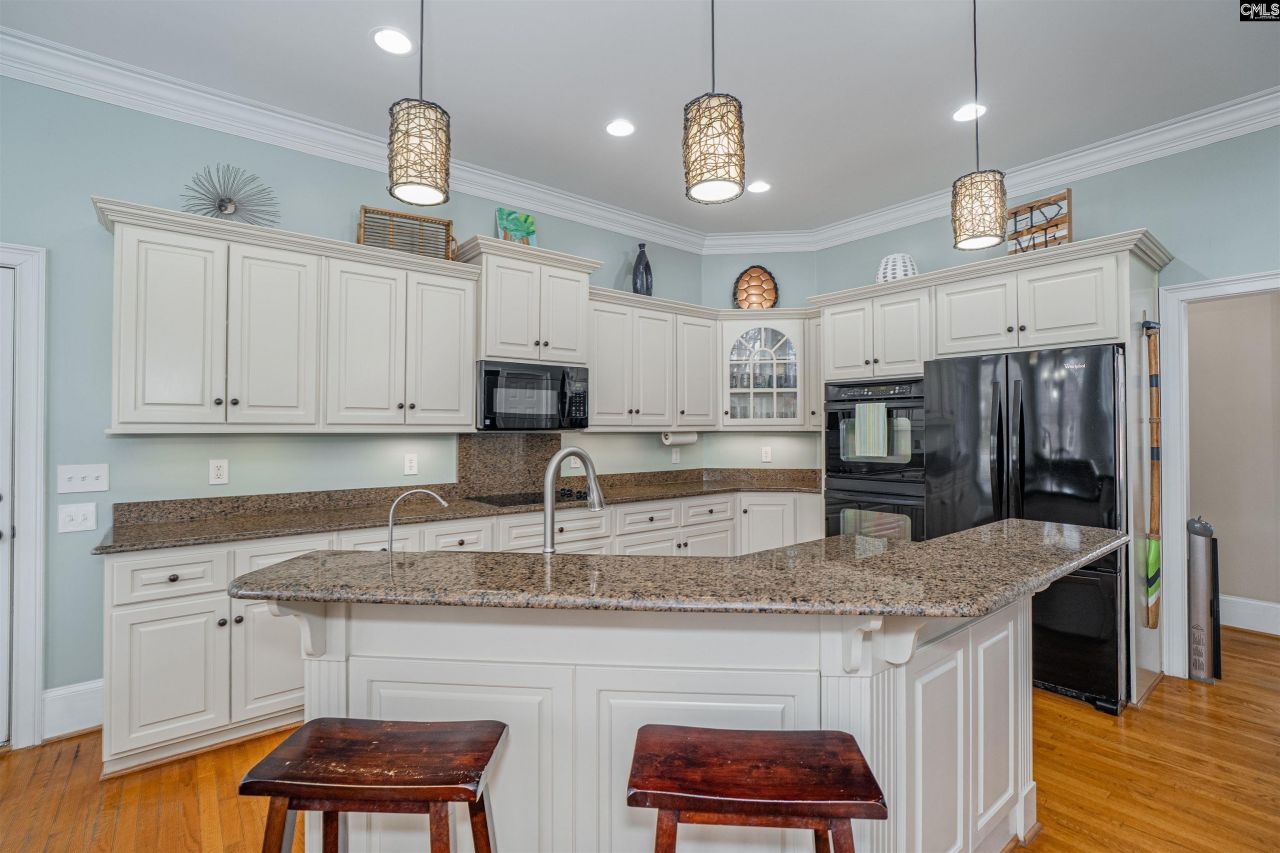 301 Steeple Crest N Photo 10