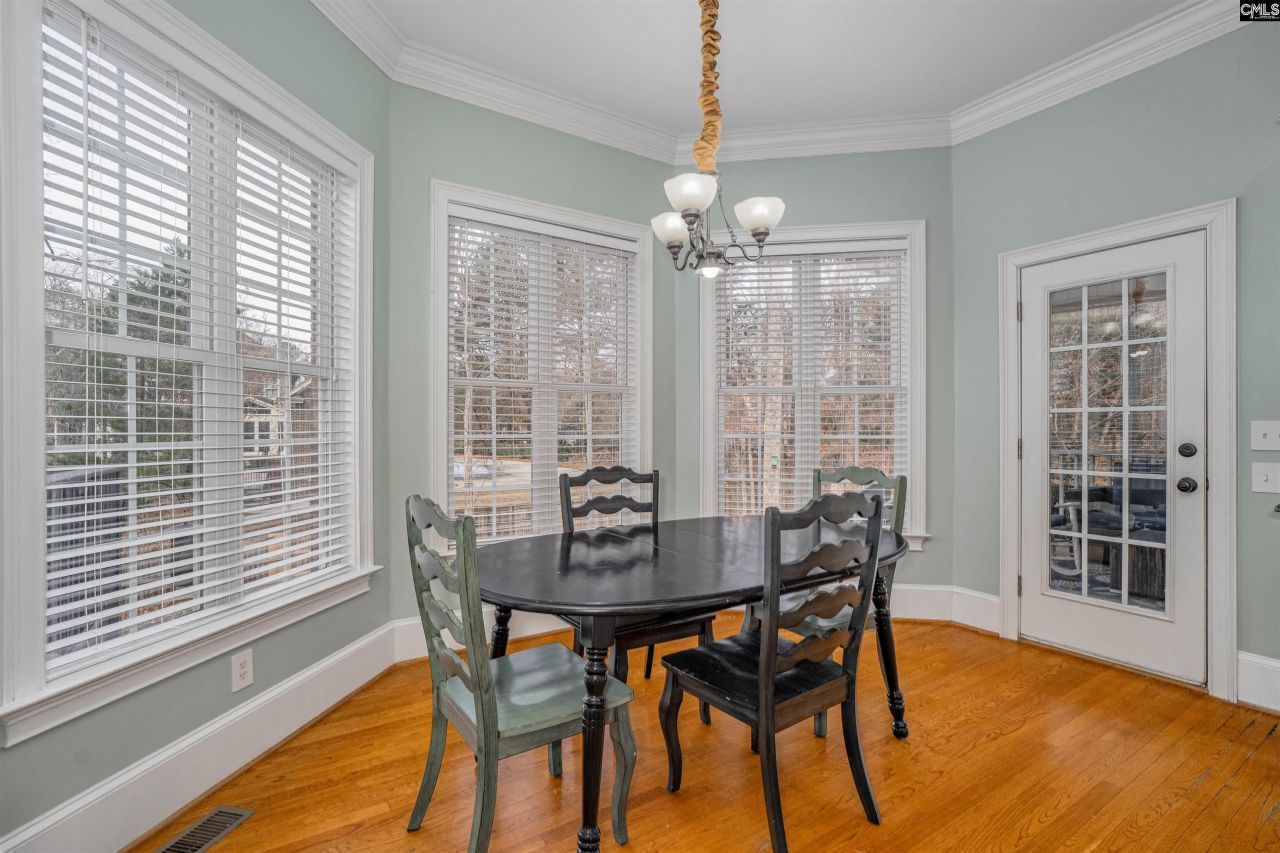 301 Steeple Crest N Photo 14