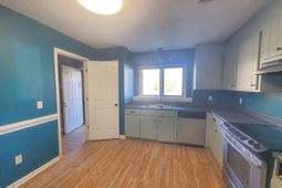 155 Lionsgate Drive  photo 4