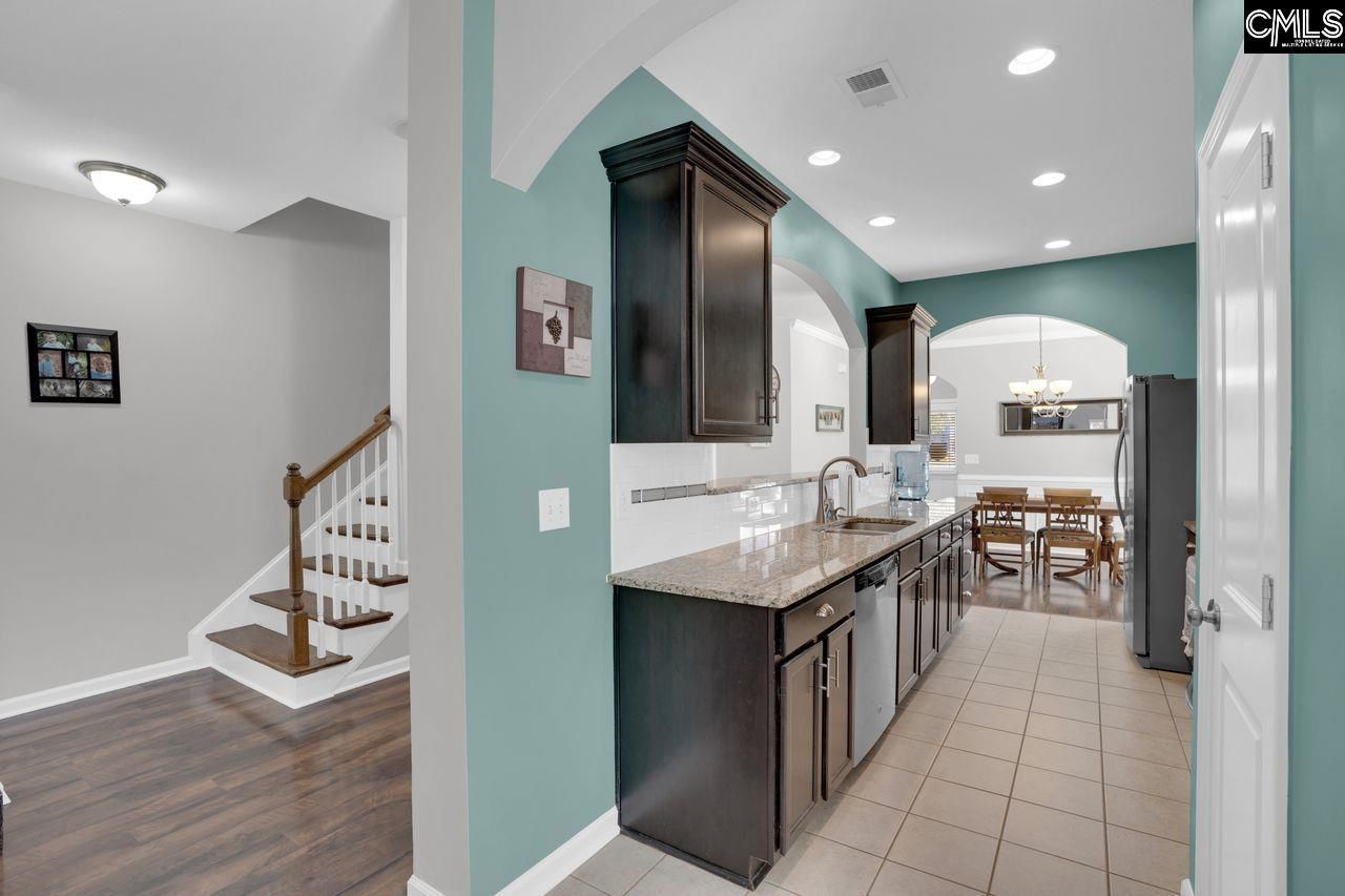 445 Crawley Lane Photo 6