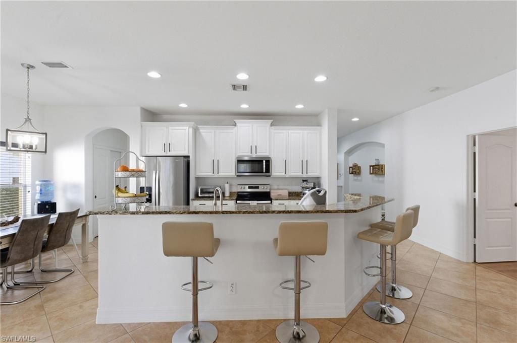 2452 Blackburn Cir , Cape Coral, FL 33991 Photo