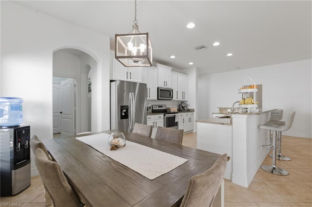 2452 Blackburn Cir, Cape Coral, FL 33991 Photo