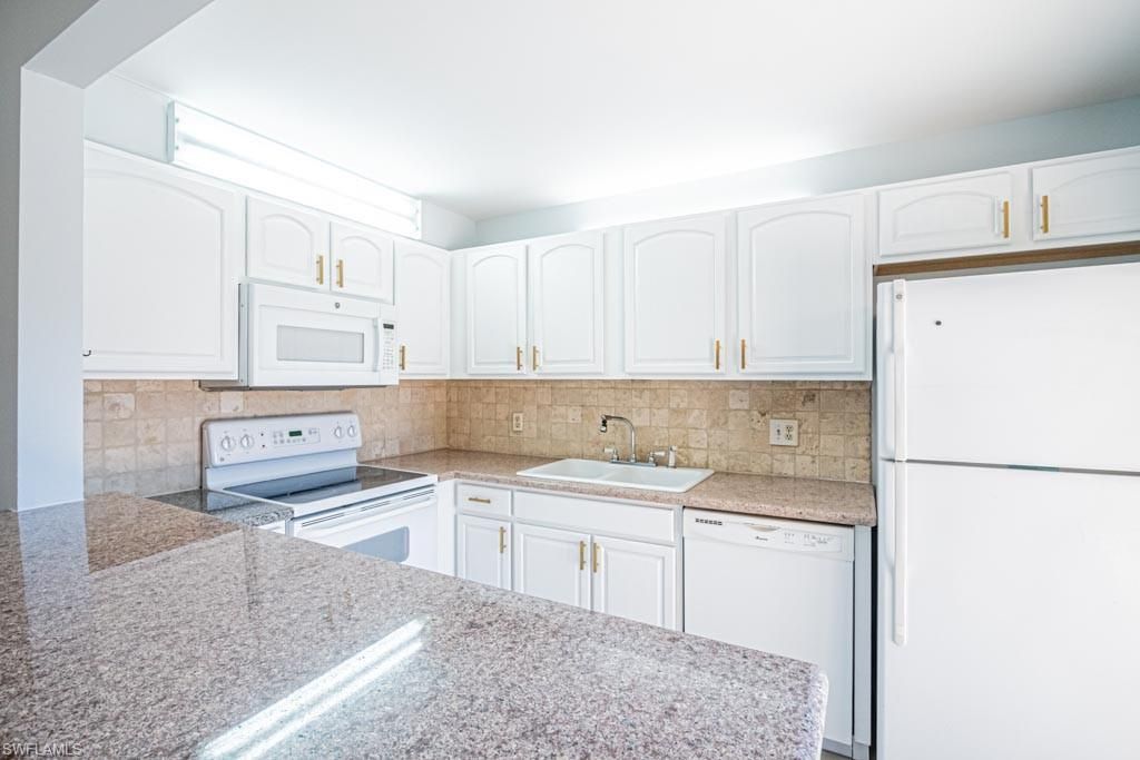 3290 Sandlewood Ln, Unit 3, Fort Myers, FL 33907 Photo