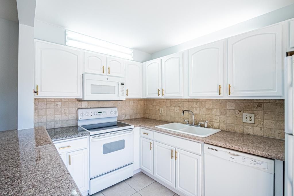 3290 Sandlewood Ln, Unit 3, Fort Myers, FL 33907 Photo
