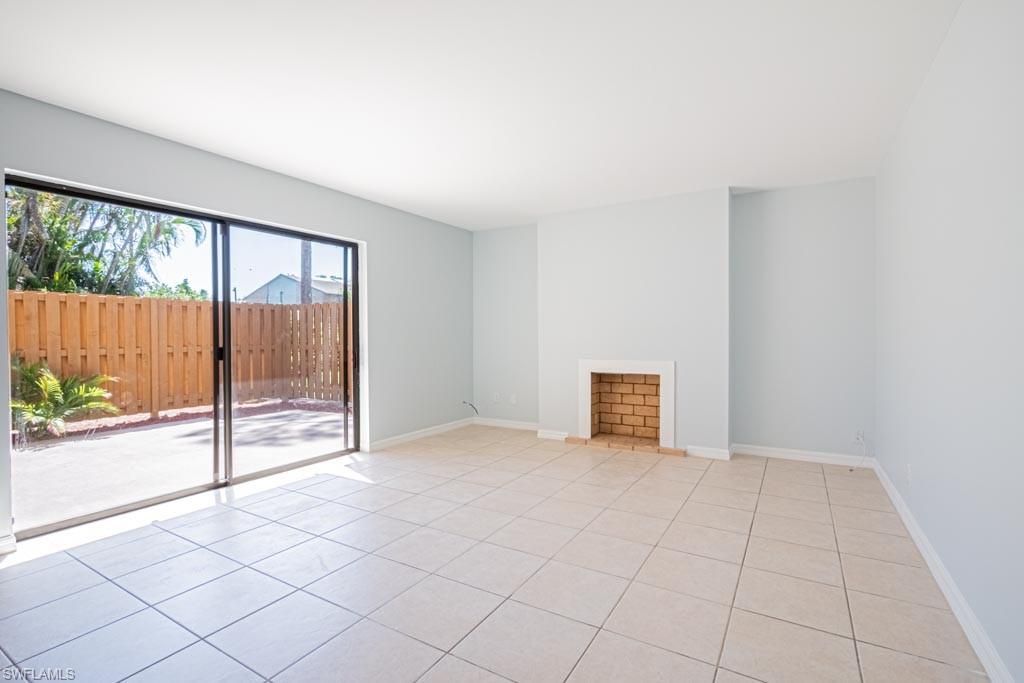 3290 Sandlewood Ln, Unit 3, Fort Myers, FL 33907 Photo