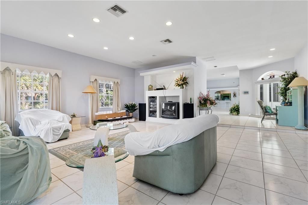 822 Costa Pl, Lehigh Acres, FL 33972 Photo