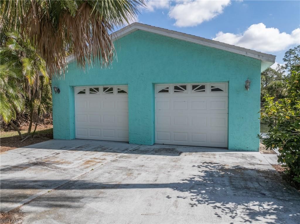 822 Costa Pl, Lehigh Acres, FL 33972 Photo