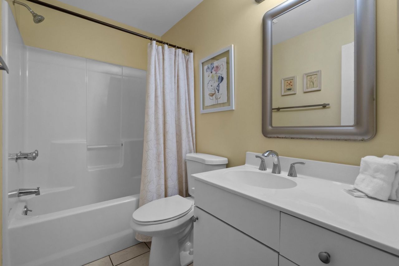 200 Stillwood Dr. Photo 28