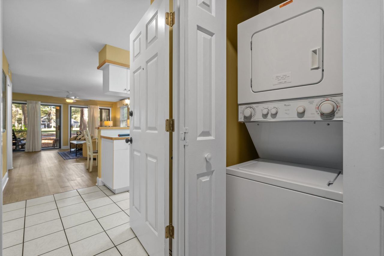 200 Stillwood Dr. Photo 29