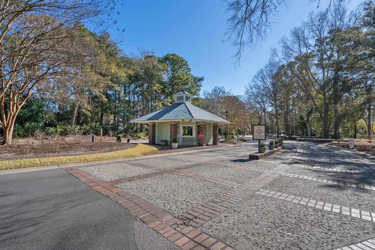 200 Stillwood Dr. Photo 39