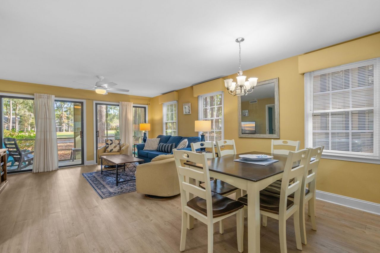 200 Stillwood Dr. Photo 7