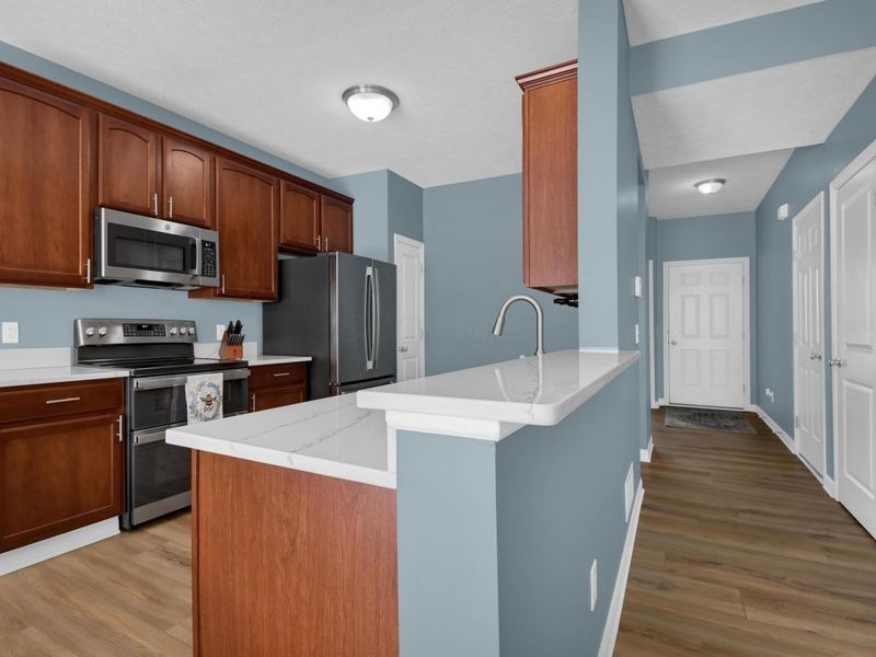 362 Hoskins Way, Columbus, OH 43213 Photo 12