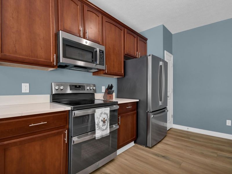 362 Hoskins Way, Columbus, OH 43213 Photo 14