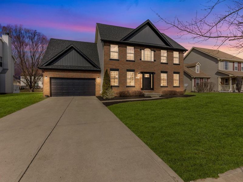 8900 Latham Court, Reynoldsburg, OH 43068 Photo 3