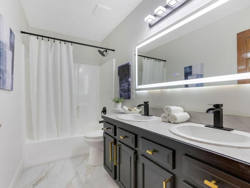 8900 Latham Court, Reynoldsburg, OH 43068 Photo 32