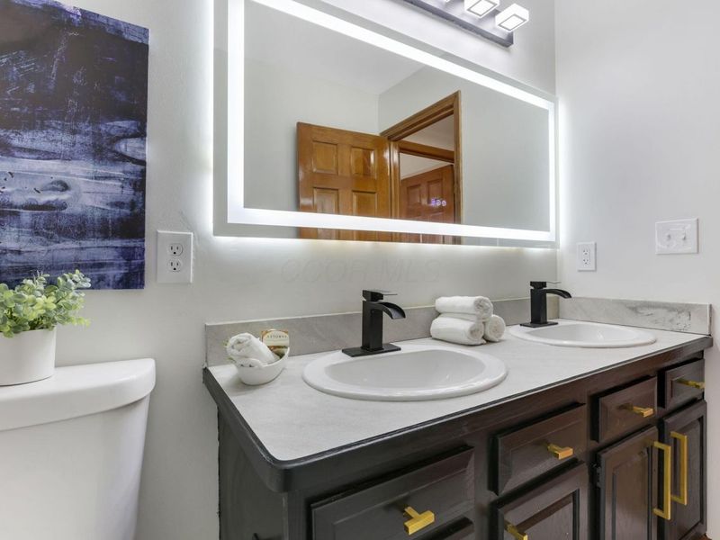 8900 Latham Court, Reynoldsburg, OH 43068 Photo 33