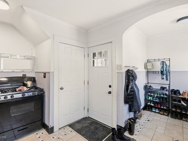 1556 Overlook Drive, Akron, OH 44314 Photo 16