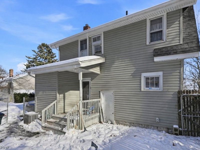 1556 Overlook Drive, Akron, OH 44314 Photo 4