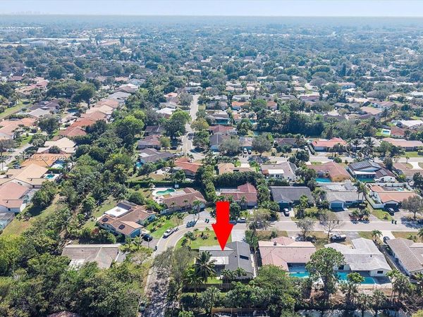 7501 NW 42nd St, Coral Springs, FL 33065