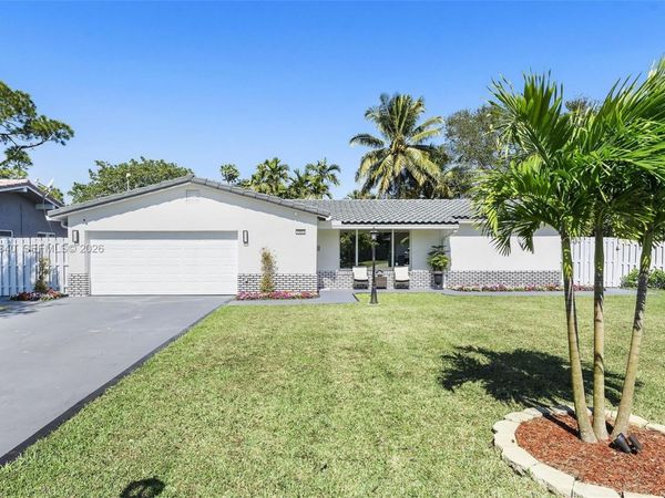 7501 NW 42nd St , Coral Springs, FL 33065