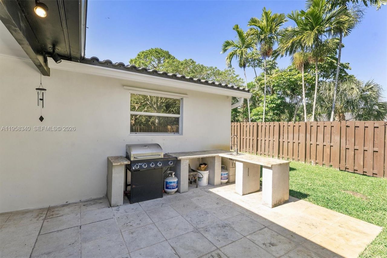 7501 NW 42nd St, Coral Springs, FL 33065 Photo